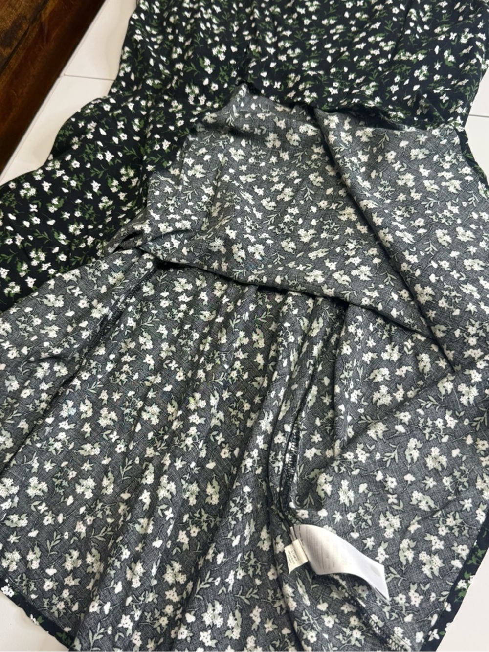 Floral Spaghetti Strap Dress in Black and White green flowers size L old navy - Picture 9 of 11